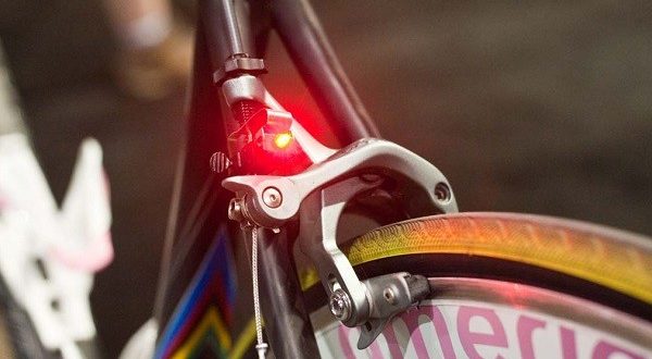 Luz de freno para bicicletas: qué es, cómo hacerla usted mismo