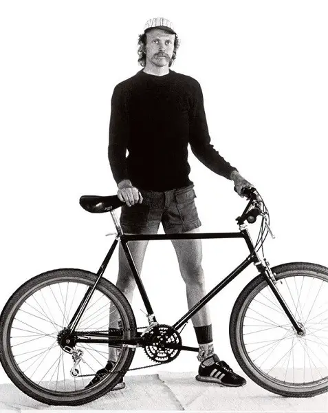 el ciclista Harry Fisher