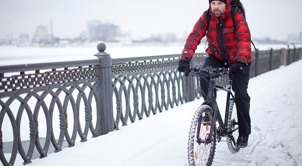 Se puede ir en bicicleta en invierno: pros y contras