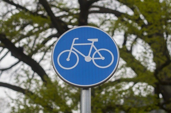 cómo es una señal de carril bici