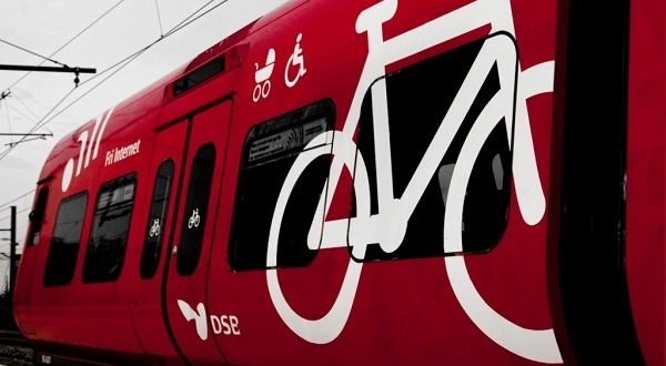 Transportar una bicicleta en un tren de larga distancia