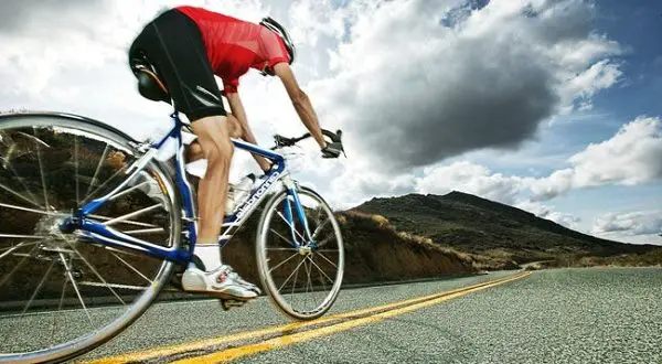 Qué músculos intervienen en el ciclismo